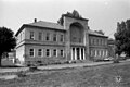 Das Offizierskasino (erbaut 1826 – ehem. Restaurant Goldener Löwe) ist das einzige erhaltene Gebäude der Garnison. 12. August 1998