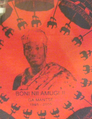 Bildliche Darstellung des Ga Mantse Boni Nii Amugi II. (1965 - 2005) auf einem Gedenktuch