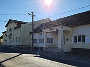 Gymnasium school and public library in Budureasa