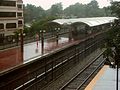 Oberirdische Station Silver Spring der Red Line zwischen den Vorortgleisen der Brunswick Line