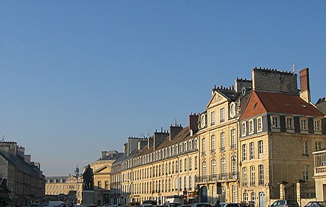 Place Saint-Sauveur, vue générale.