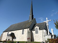 Vue de l'église Saint-Aubin de Pouancé.