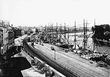 Quai Marquis d'Aiguillon au temps de son exploitation portuaire