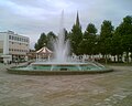 Limoges'da "Place de la Republique" meydanı fıskiyeli havuzu