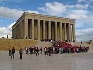 O Anıtkabir, o mausoléu do fundador da República Turca Kemal Atatürk, em Ankara.