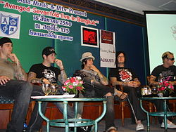 A világhírűvé vált "eredeti" felállás (balról jobbra): M. Shadows, Zacky Vengeance, Synyster Gates, The Rev, Johnny Christ