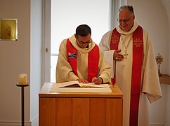 Didier Noblot fait serment de fidélité à l’Église.