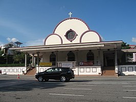 Novena Church die naam geeft aan de wijk