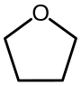 Estrutura química do tetrahidrofurano (THF).