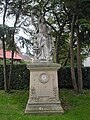 Germaniaren omenezko monumentua Kirchardten.