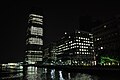 Goldman Sachs Tower di notte vista dall'Hudson River Waterfront Walkway.