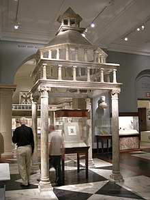 Santo Stefano Vecchio's Ciborium exposed in the Metropolitan Museum of Art of New York