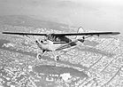 Eine Aeronca Chief 65 von Aeronca fliegt 1941 über den Mount Sutro (damals noch ohne Sutro Tower) in San Francisco. KW 08 (ab 19. Februar 2017)