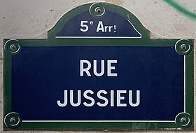 Voir la plaque.