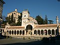 La loggia di San Giovanni kun la kastelo