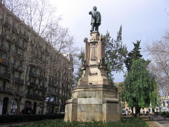 Monument a Josep Anselm Clavé (1888), de Josep Vilaseca i Manuel Fuxà, Passeig de Sant Joan.