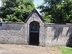 Chapelle, route de Sains