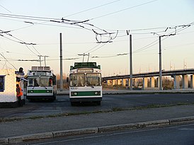 Конечная остановка троллейбусов на площади Баварина