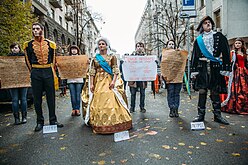 Перформанс проти русифікації та з вимогою законодавчого захисту української мови у День української писемності та мови 2015 р.[120]