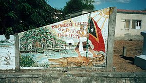 Graffito in einer der beiden Exclaven Aililis in der Stadt Manatuto