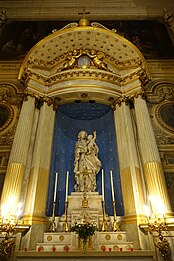 Chapelle de la Vierge avec une statue de Gilles Guérin.