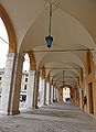 Galerie d'arcades sous la Palazzo Comunale