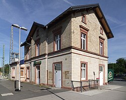 Empfangsgebäude des Bahnhofs Stadion