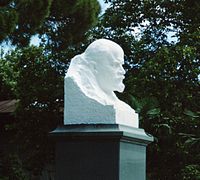 Tête de Lénine dans le jardin botanique Nikitski près de Yalta.