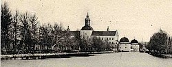 Vadstena slott sett från hamninloppet år 1902.