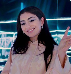 Charli XCX vuonna 2022