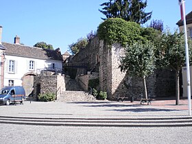 Remparts, place de la République