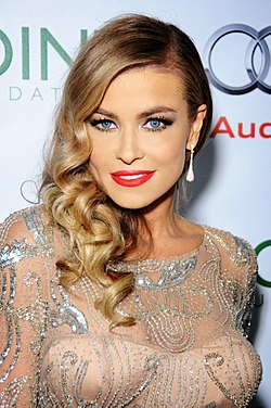 Carmen Electra vuonna 2013.