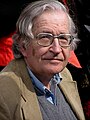 Noam Chomsky, nhà ngôn ngữ học và nhà hoạt động