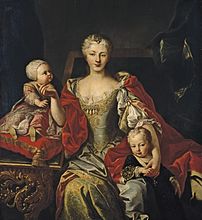 Portrait de Polyxène-Christine de Hesse-Rotembourg, Martin van Meytens. Victor-Amédée, en bas à droite tient la main de sa mère, Polyxène-Christine de Hesse-Rheinfels-Rontembourg ; sa jeune sœur Éléonore, en haut à gauche, pose son regard sur elle.