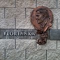 reliéf pana Křivánka na rozhledně Floriánka