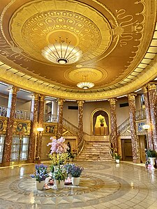 Art Deco Composite columns in the grand foyer of the Severance Hall, Cleveland, US, by Walker and Weeks, 1931