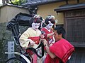 舞妓装束の観光客（京都）