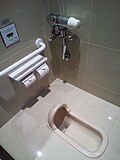 Turecký záchod v japonském stylu s automatickým senzorem