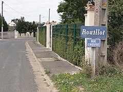 Panneau d'entrée de Rouillot et la rue Creuse, rue principale.