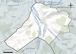 Carte en couleur présentant le réseau hydrographique de la commune