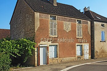 Ancien café-épicerie.