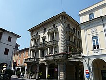 Valenza-palazzo in piazza duomo.jpg