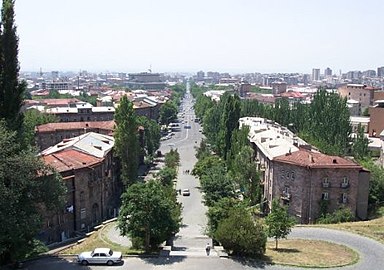 Photo de l'Avenue Machtots prise depuis l'entrée du Matenadaran.