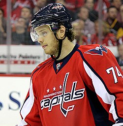 John Carlson v dresu Washington Capitals v roce 2016