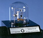 Макет точечного транзистора Бардина и Браттейна