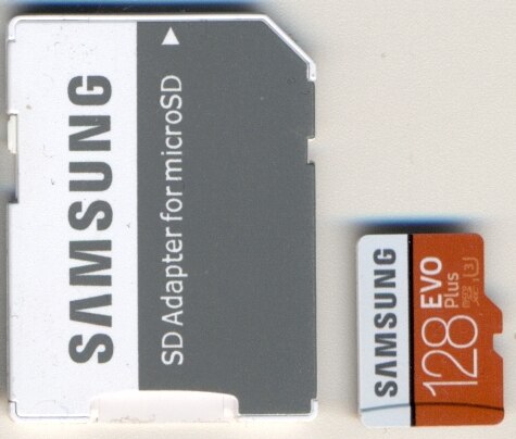 Fichier:Samsung 128 Micro SD Card.jpg