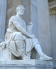 Statua moderna di Tacito, davanti al Parlamento di Vienna