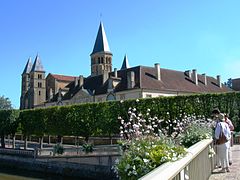 Le monastère et l’église.