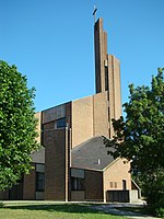 Alte und Neue Kilianskirche in Assamstadt.