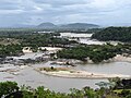 Thác trên sông Orinoco, gần sân bay Puerto Ayacucho, Venezuela.